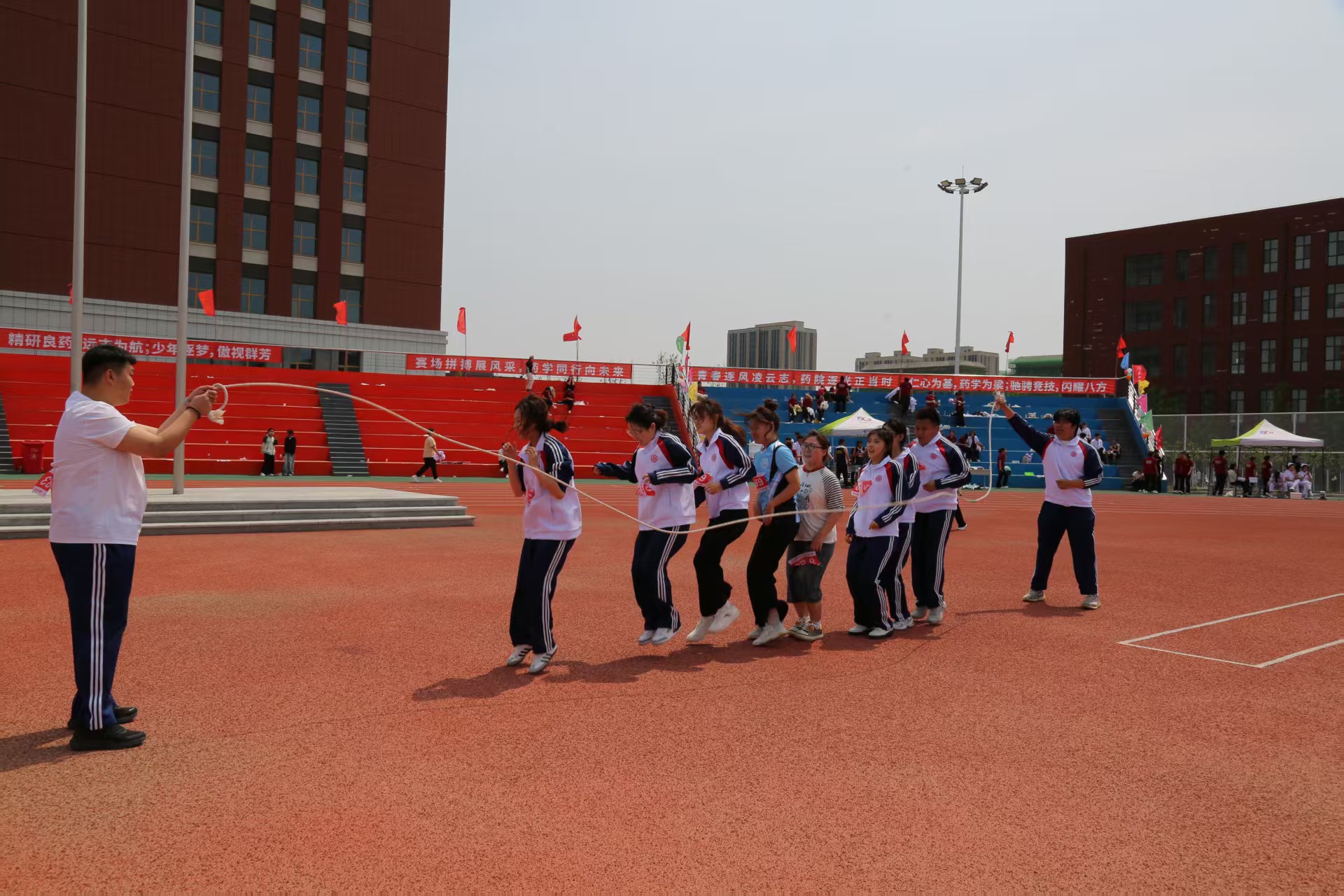 4003d1e2b085c4295e8e7bbccb984564.jpg