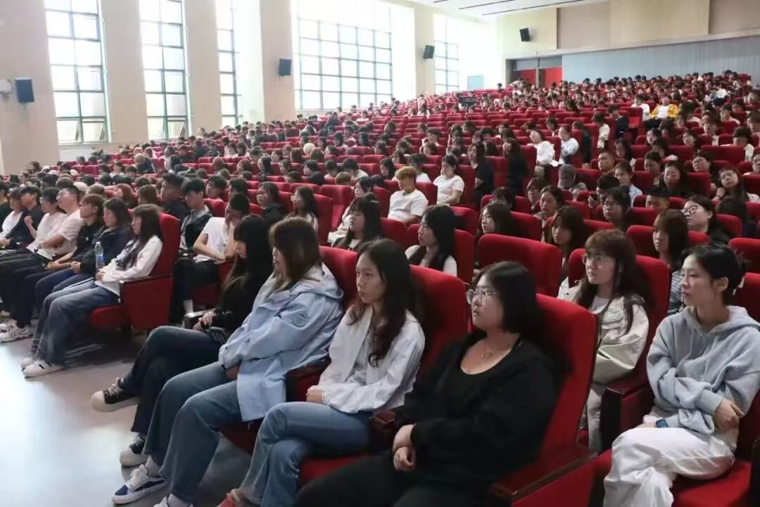 11f39050b933951ba2dc3055640a680c.jpg